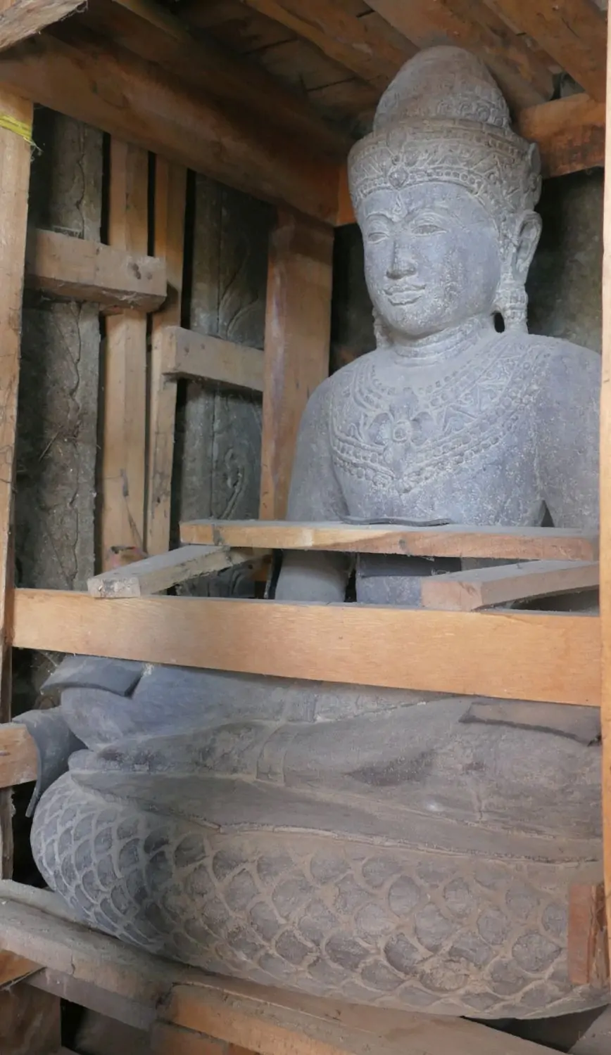  Product image 12 of the product “Sitting Buddha, Khmer Style, 71cm Height, Riverstone ”